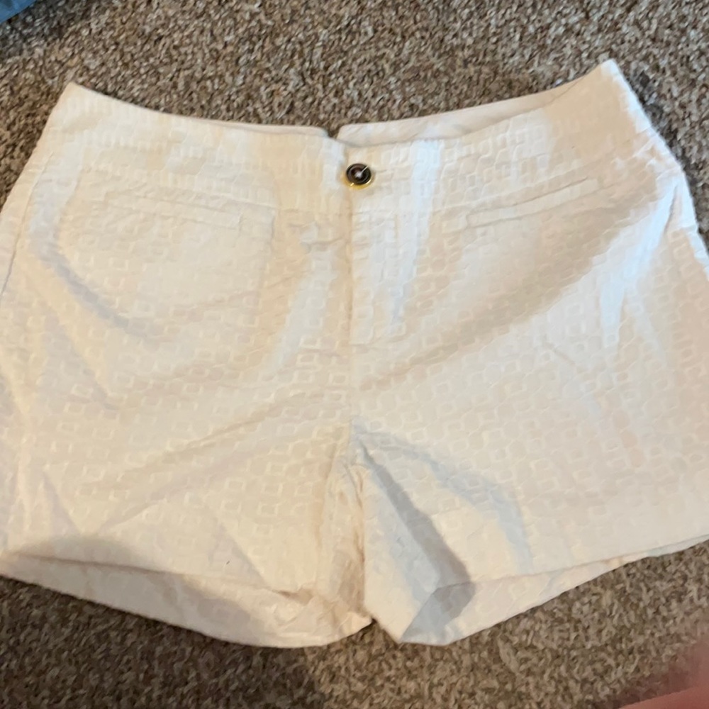 White textured shorts